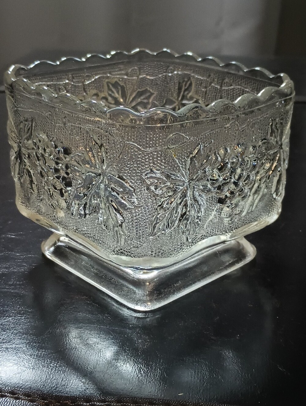 Anchor Hocking Clear Pressed Glass Grape & Leaf Decorative Bowl/Planter/Vase